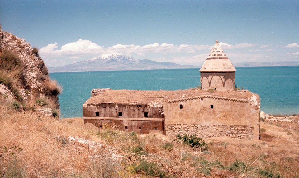 Ktuts Monastery
