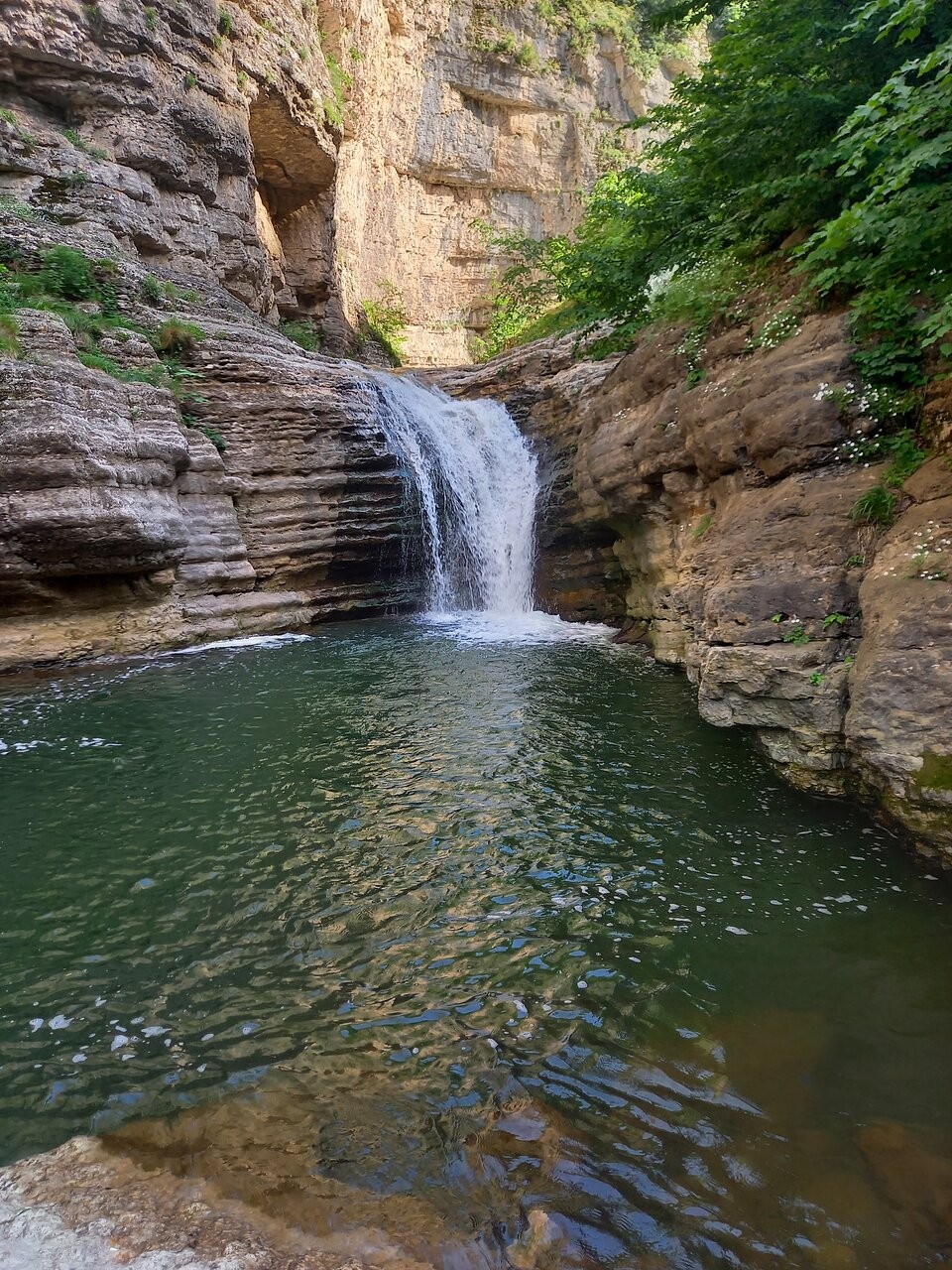 Getahovit Waterfall